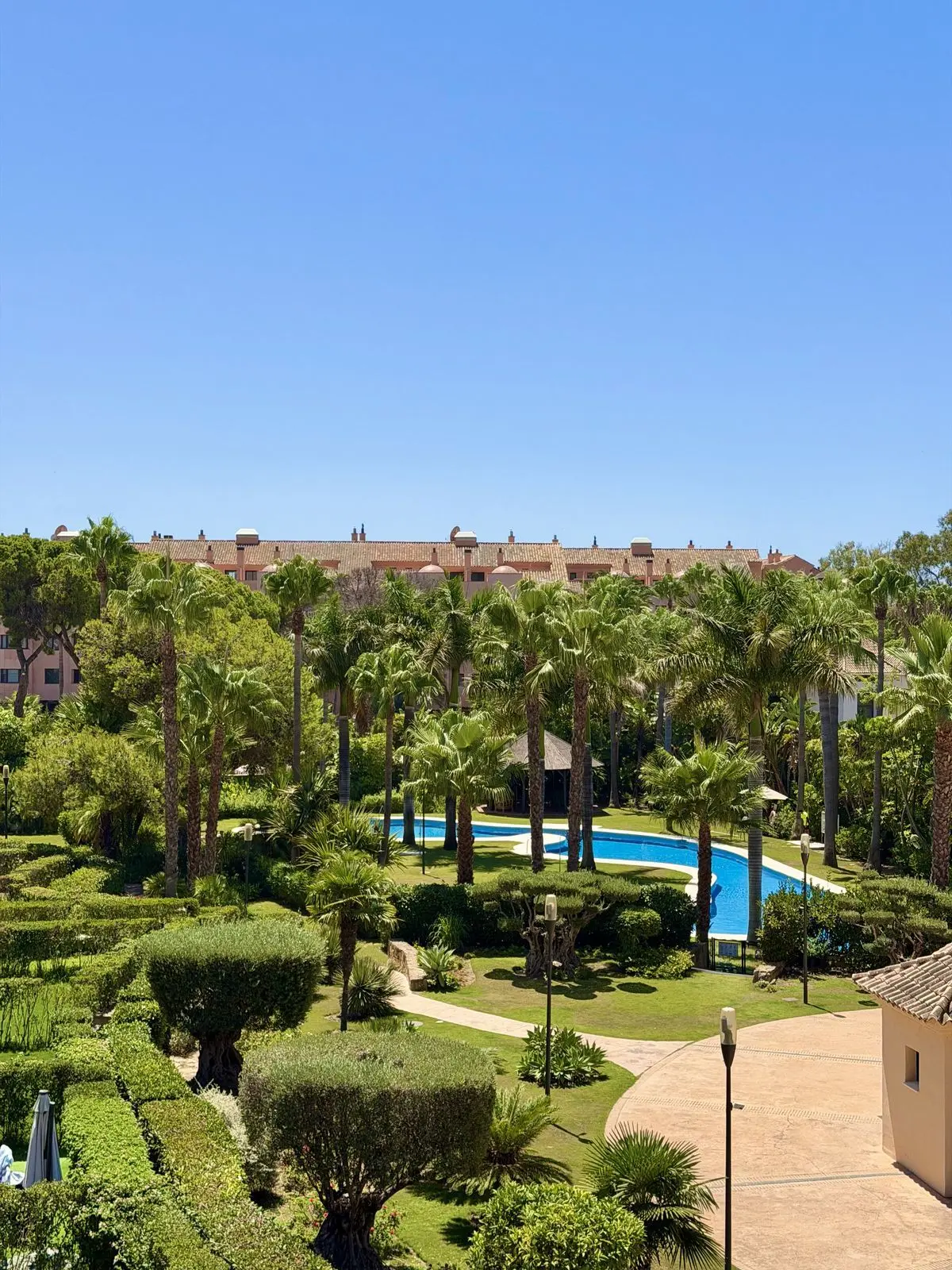 Top Floor Apartment in Puerto Banús
