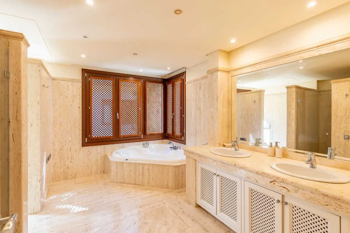 Middle Floor Apartment in Los Monteros