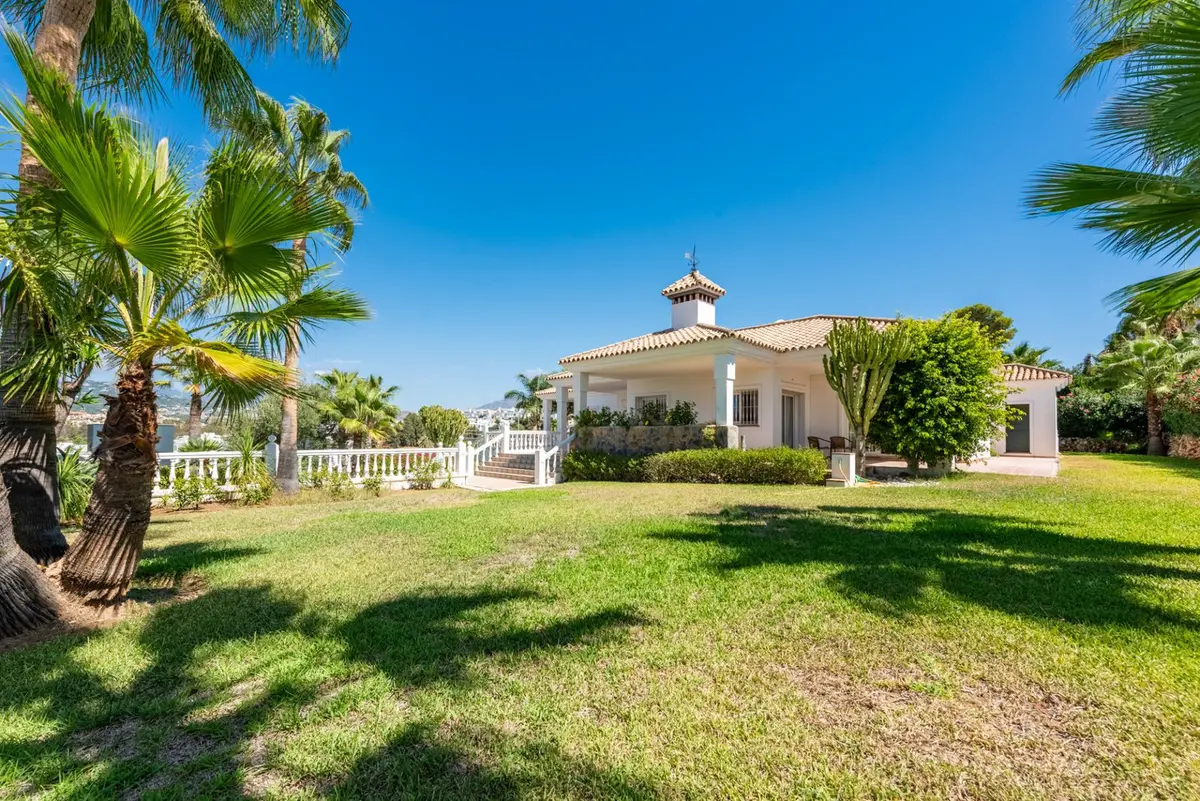 Detached Villa in Atalaya