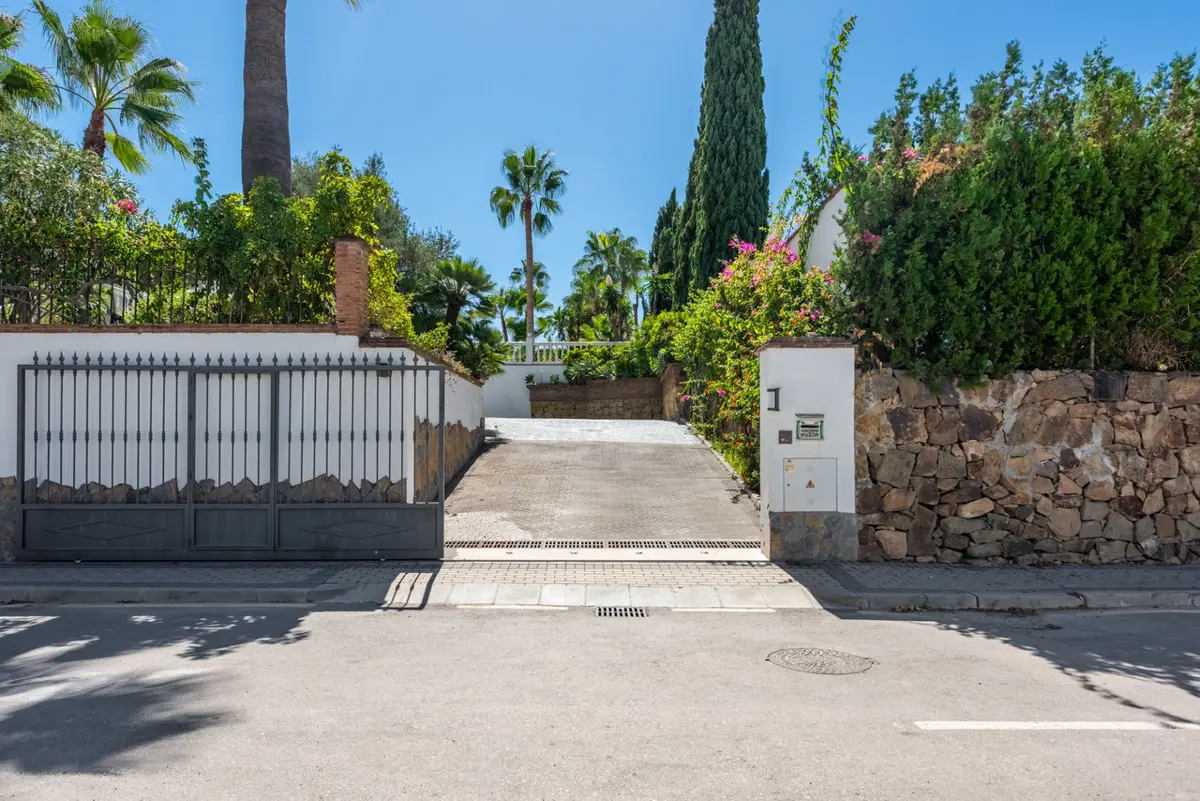 Detached Villa in Atalaya