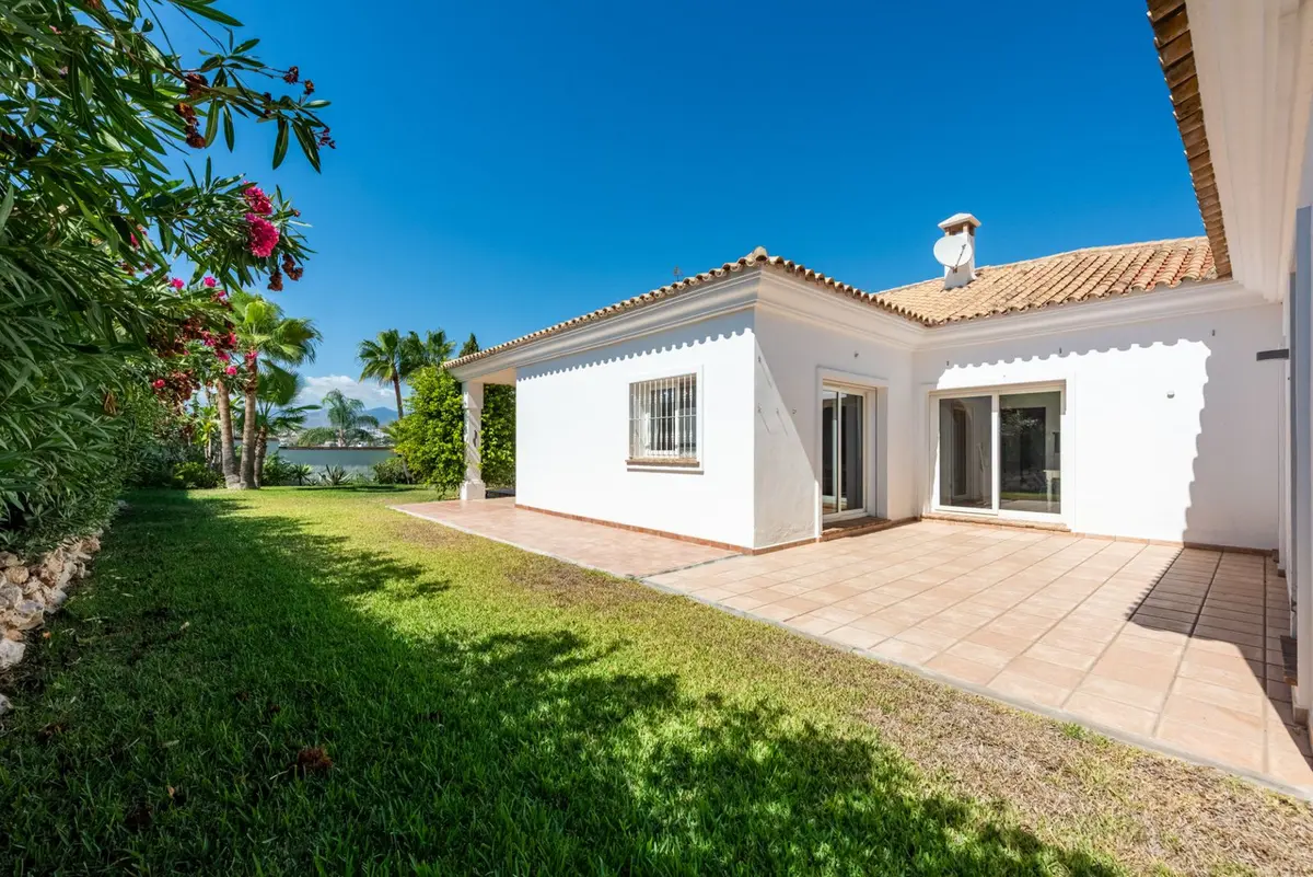 Detached Villa in Atalaya