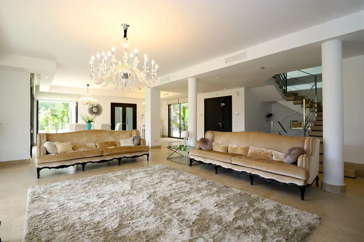 Detached Villa in Nueva Andalucía