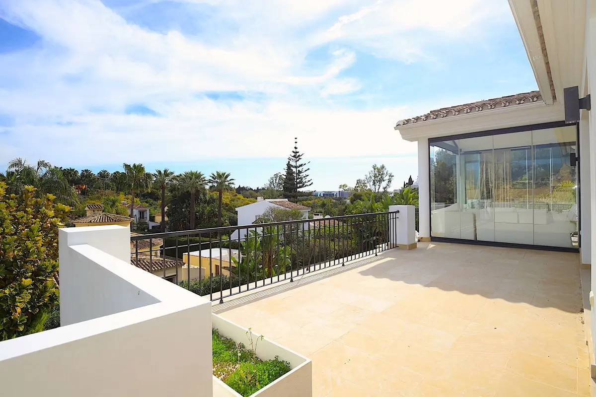 Detached Villa in Nueva Andalucía