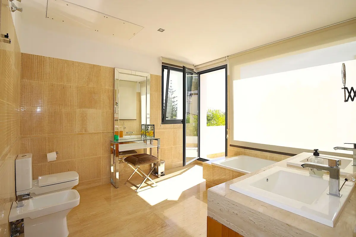 Detached Villa in Nueva Andalucía