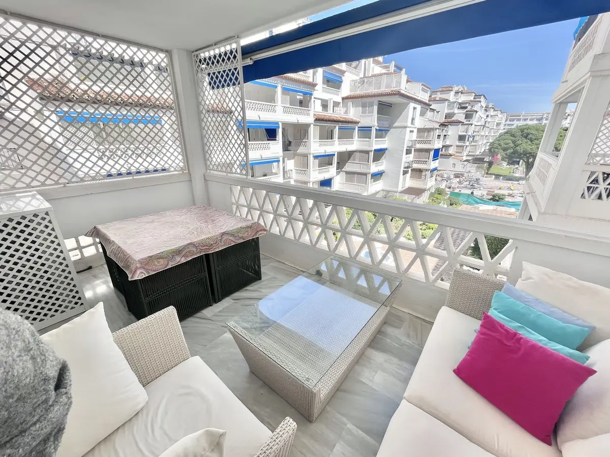 Middle Floor Apartment in Puerto Banús