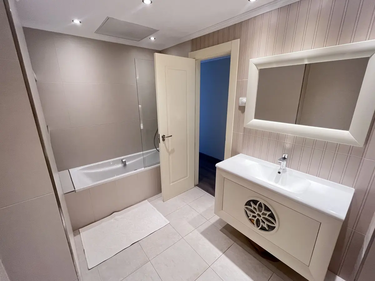 Middle Floor Apartment in Puerto Banús