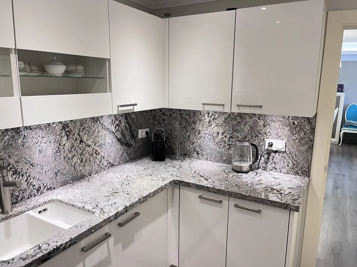 Middle Floor Apartment in Puerto Banús