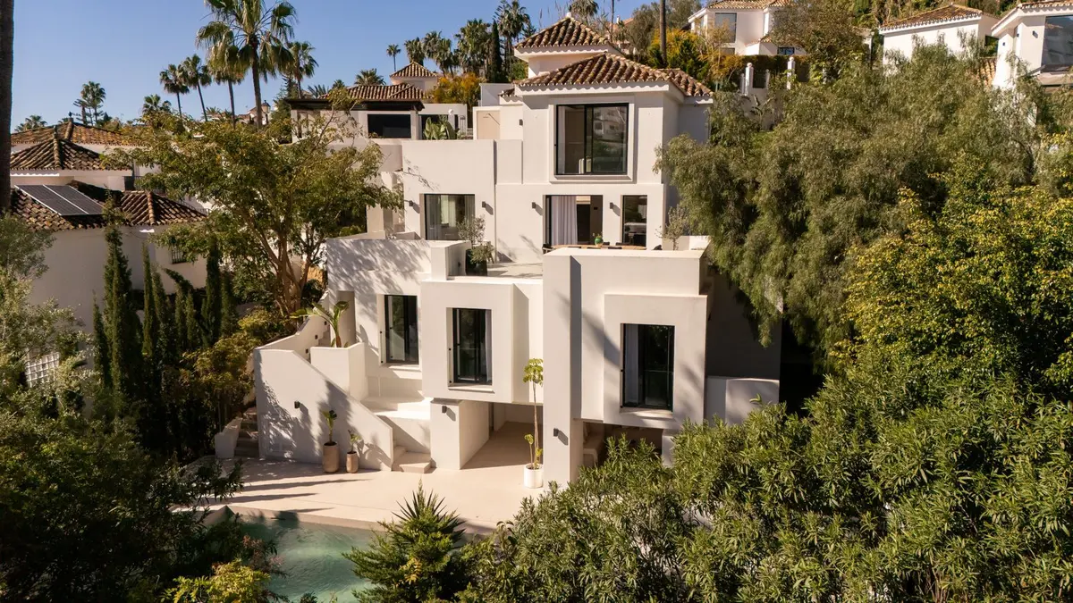Detached Villa in Nueva Andalucía
