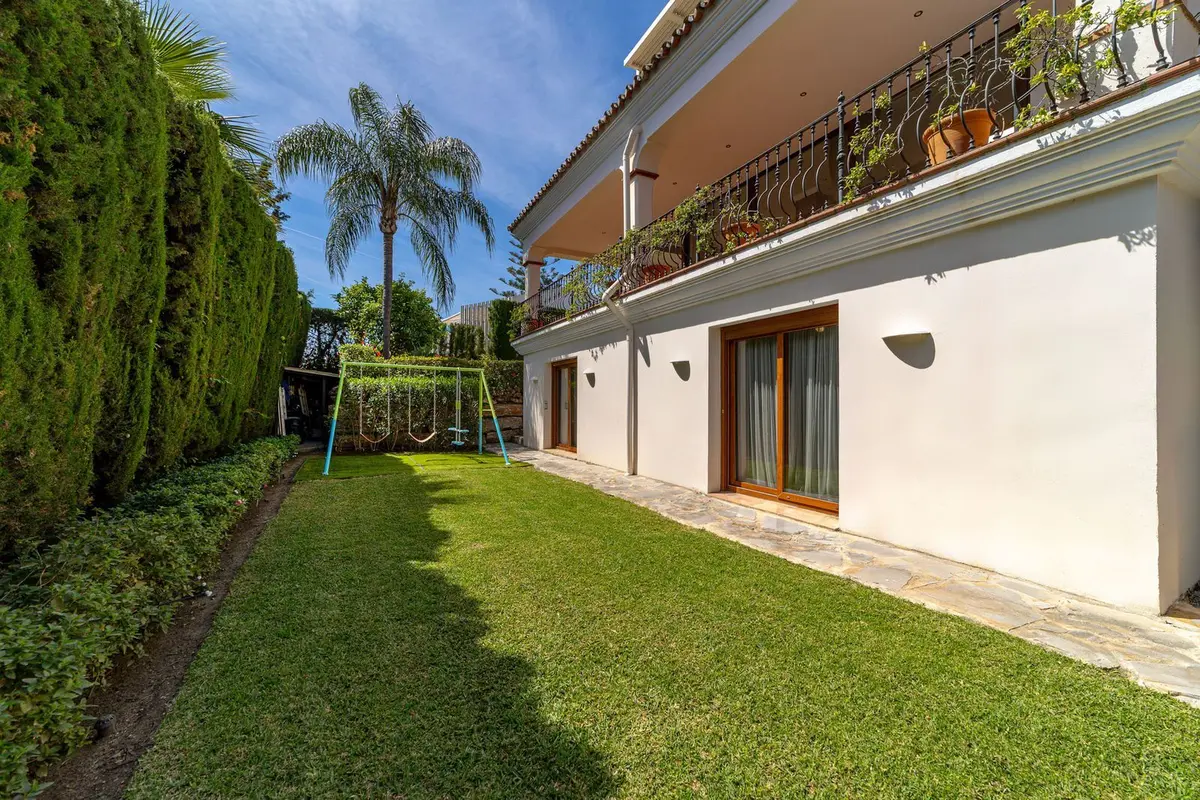 Detached Villa in Estepona