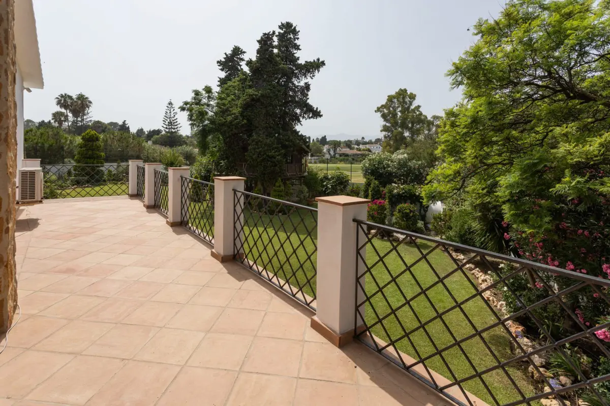 Detached Villa in Guadalmina Baja