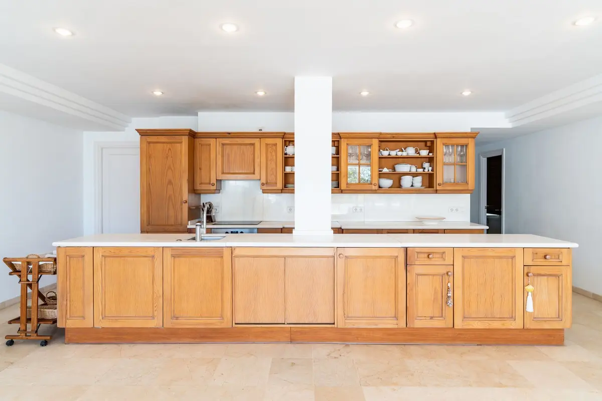 Middle Floor Apartment in Estepona