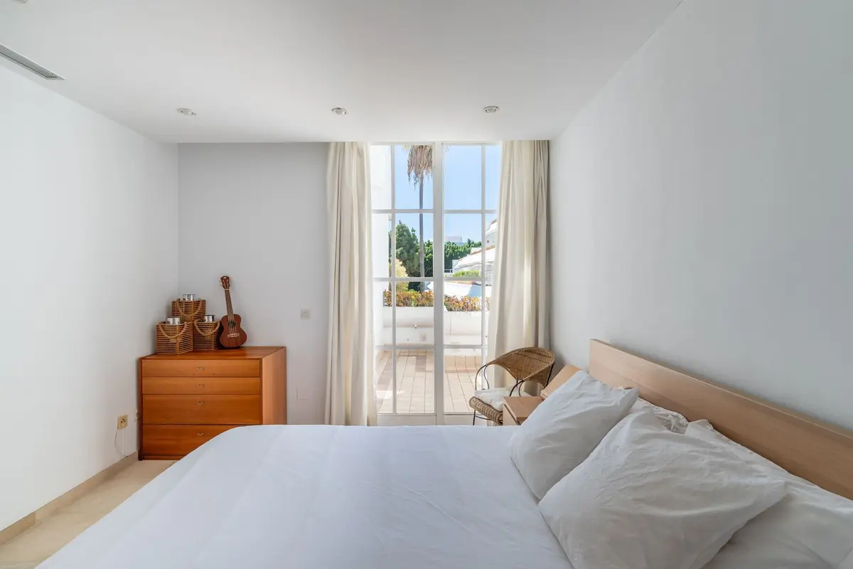 Middle Floor Apartment in Estepona