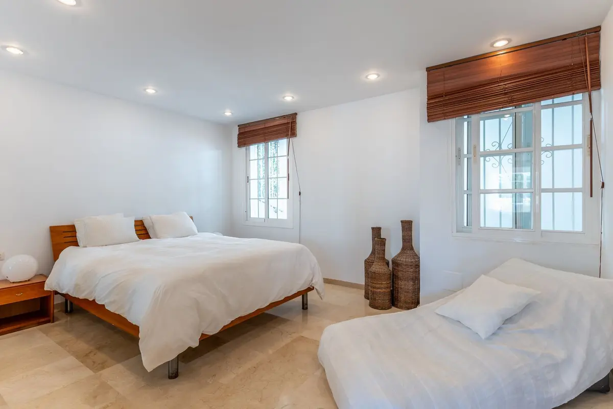 Middle Floor Apartment in Estepona