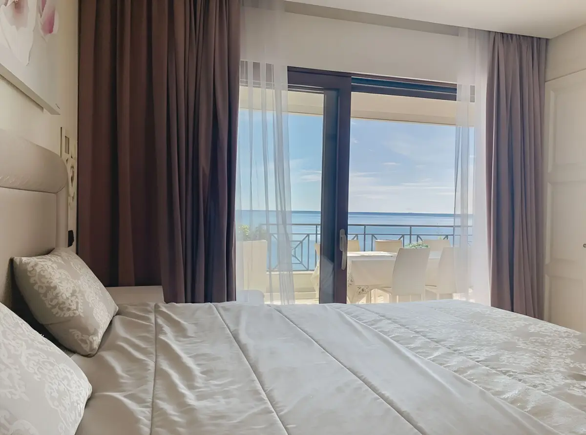 Middle Floor Apartment in Estepona