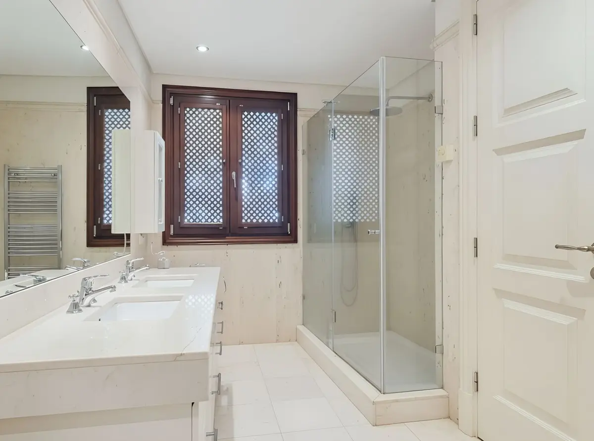 Middle Floor Apartment in Estepona