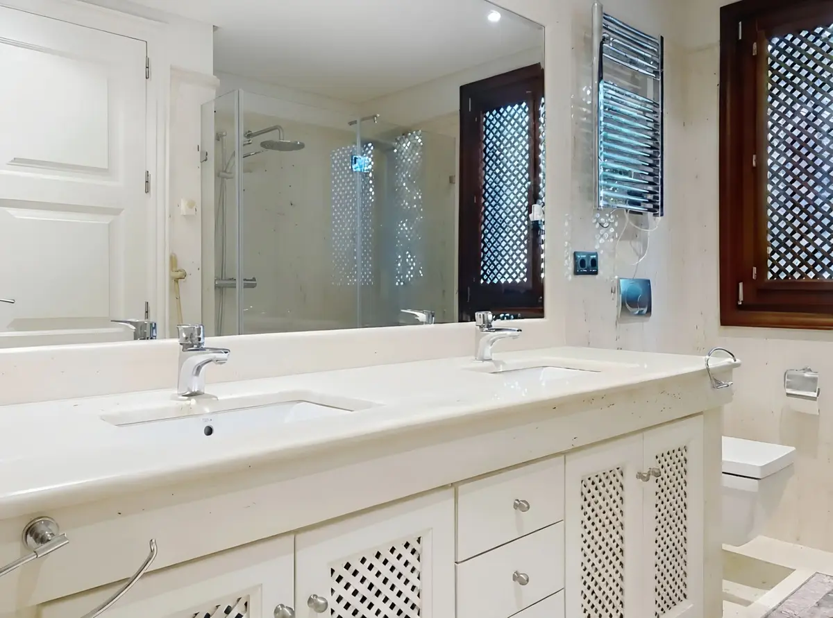 Middle Floor Apartment in Estepona