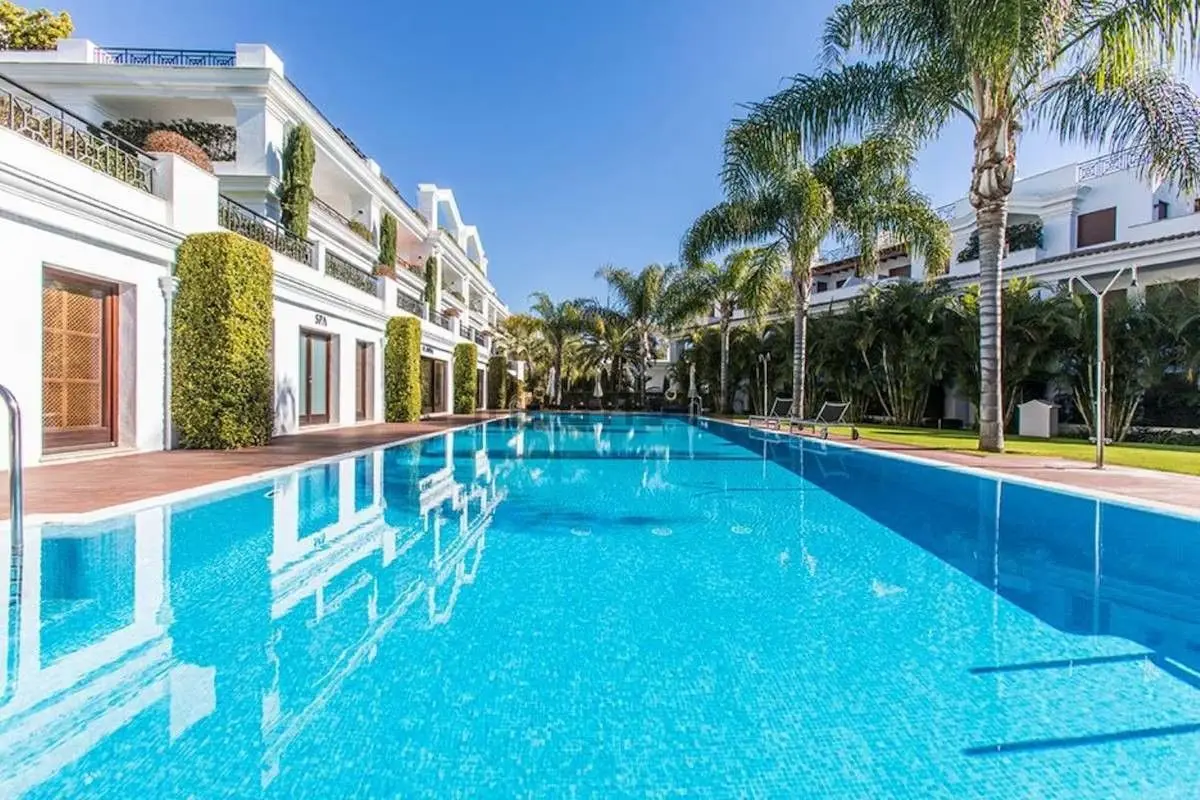 Middle Floor Apartment in Estepona