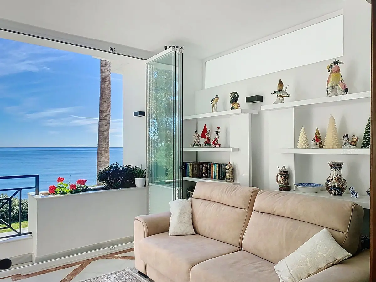 Middle Floor Apartment in Estepona