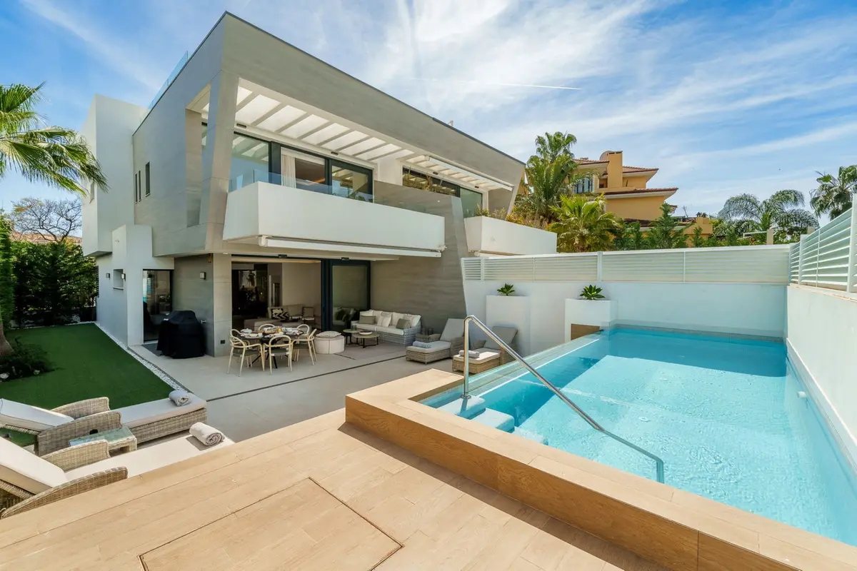 Semi-Detached House in Puerto Banús