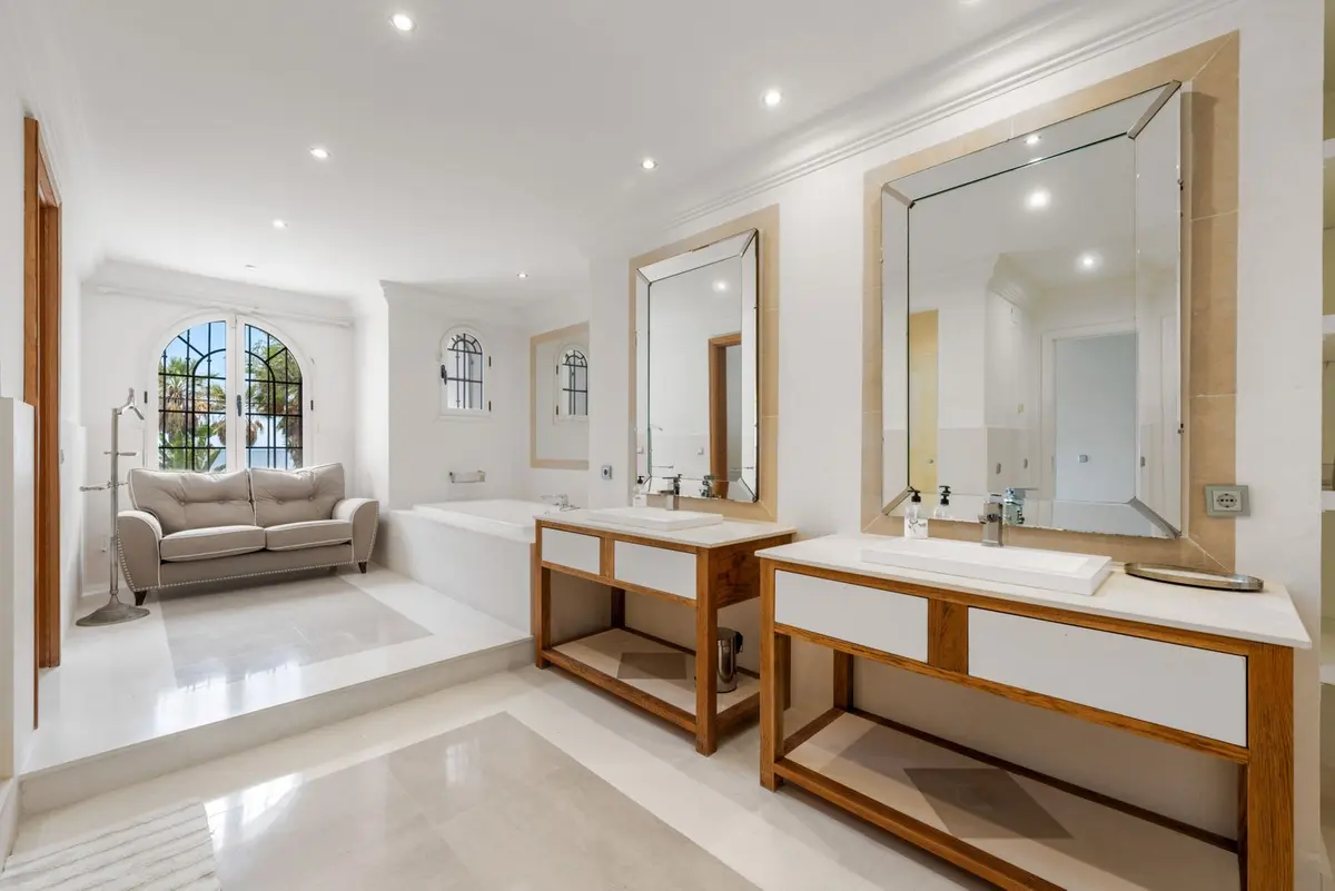 Detached Villa in Estepona