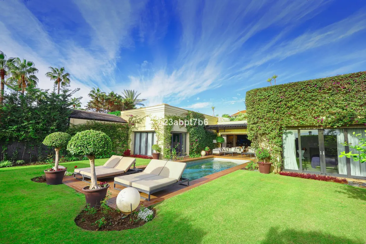 Detached Villa in Puerto Banús