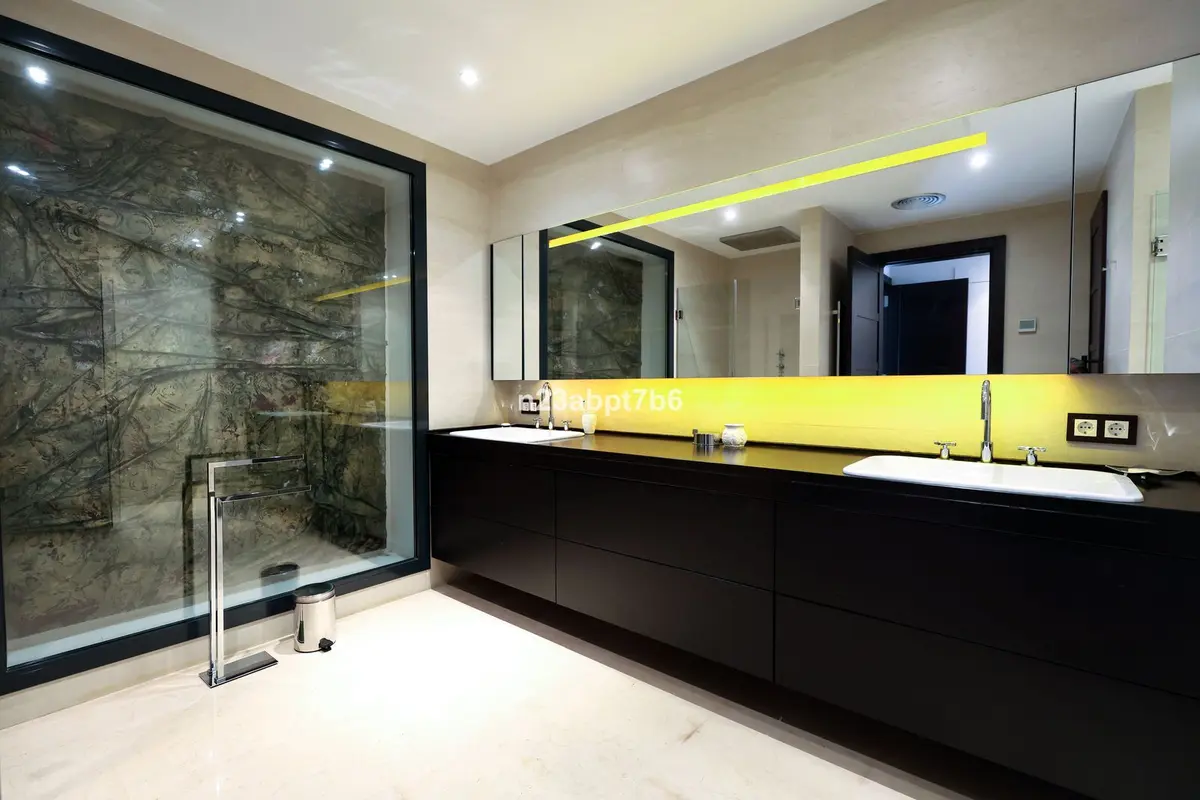 Detached Villa in Puerto Banús