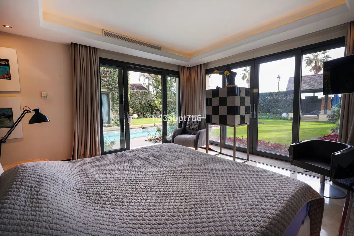 Detached Villa in Puerto Banús