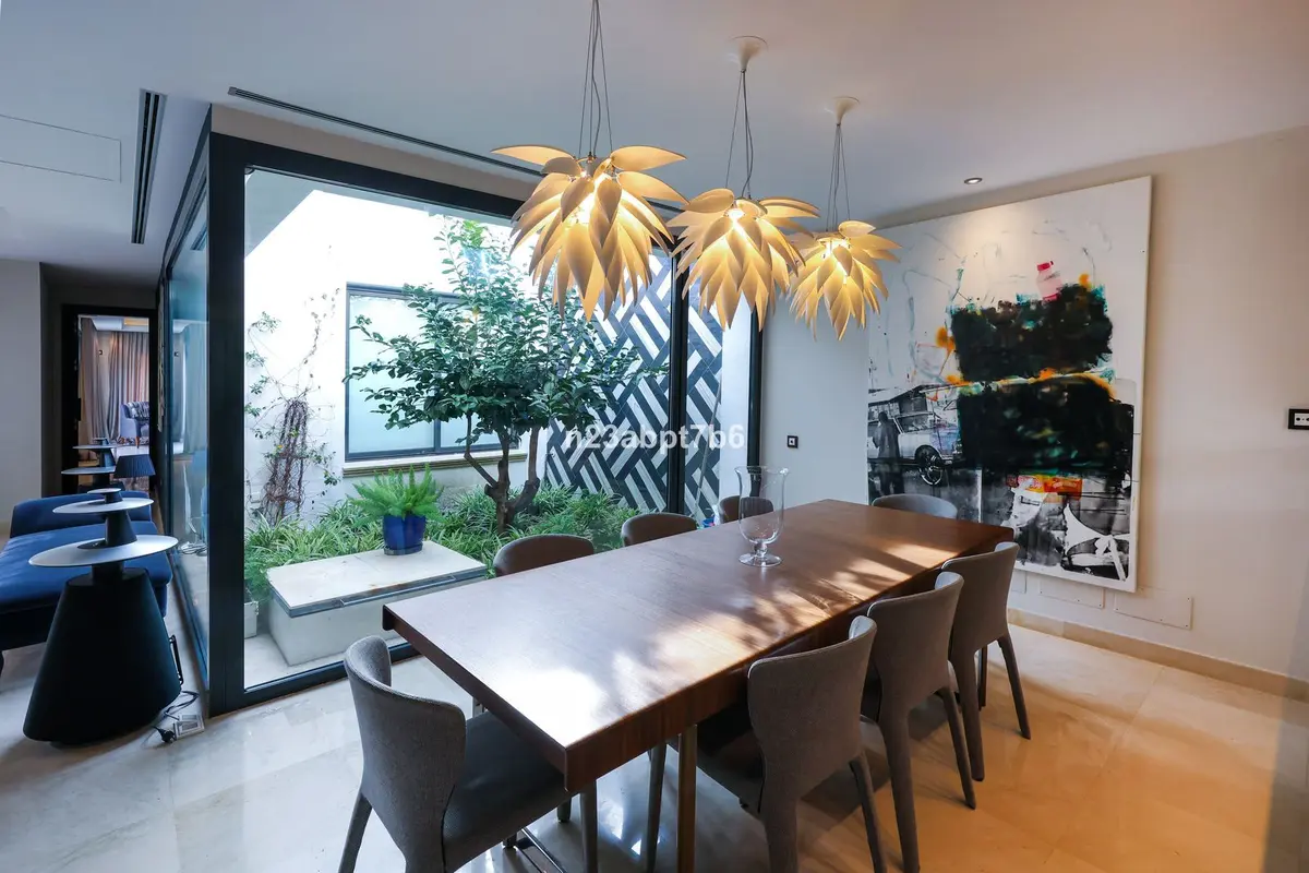 Detached Villa in Puerto Banús