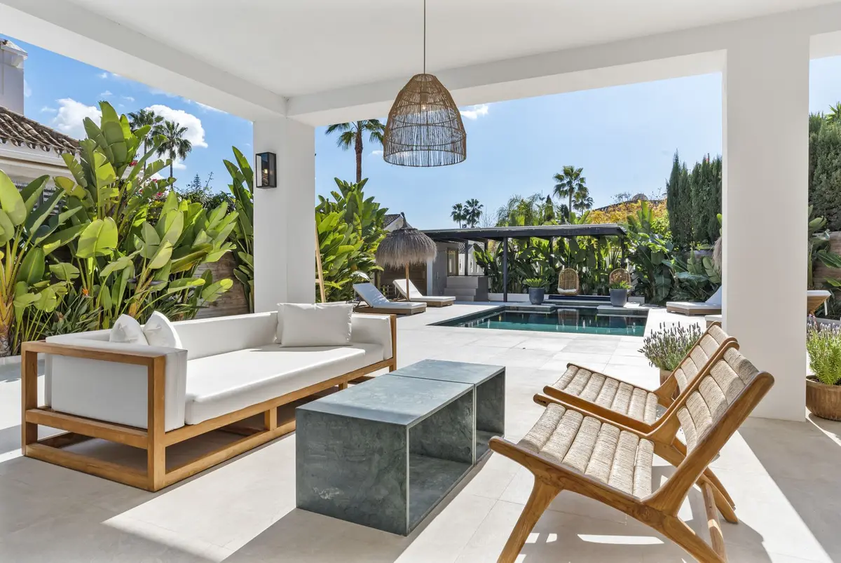 Detached Villa in Nueva Andalucía