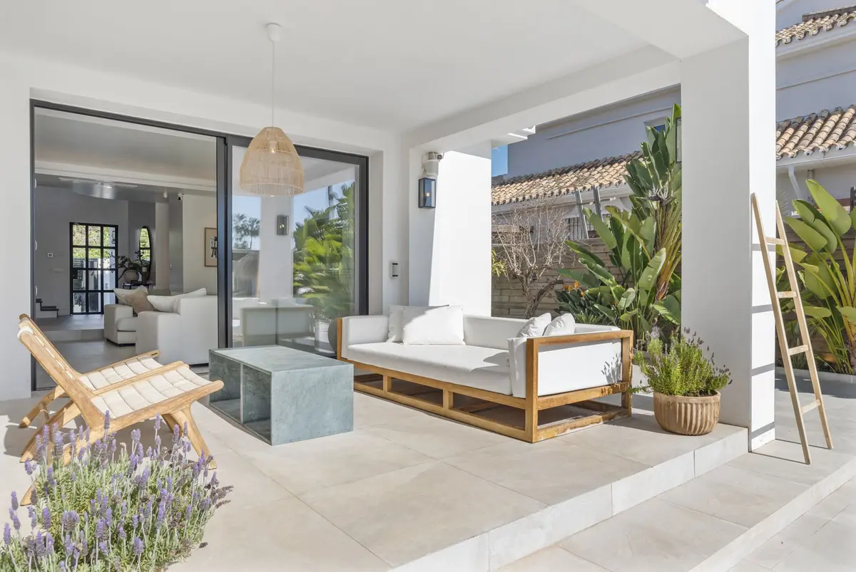 Detached Villa in Nueva Andalucía