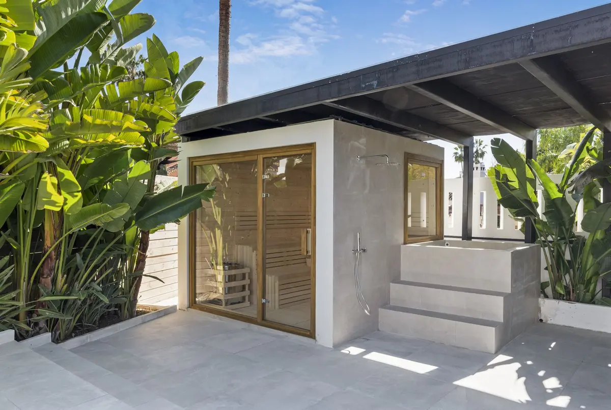 Detached Villa in Nueva Andalucía