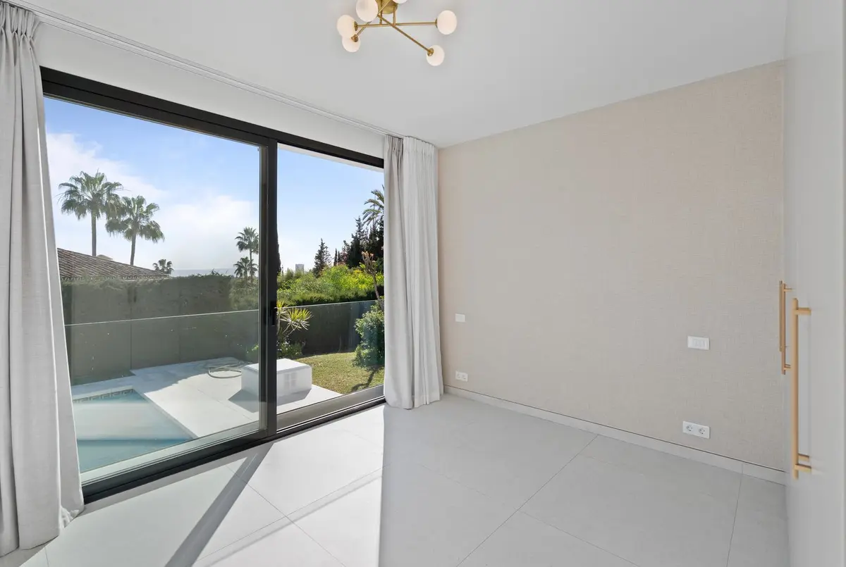 Detached Villa in Elviria