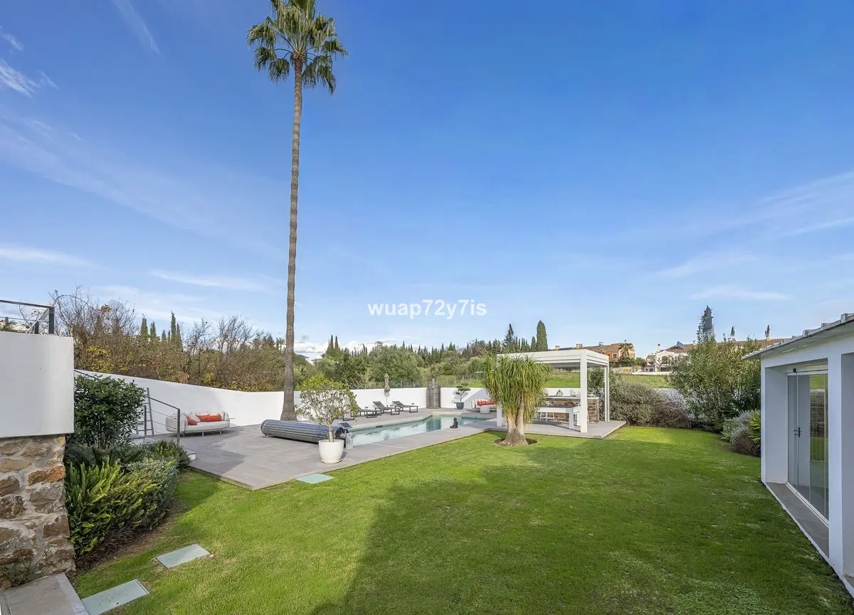 Detached Villa in Guadalmina Alta