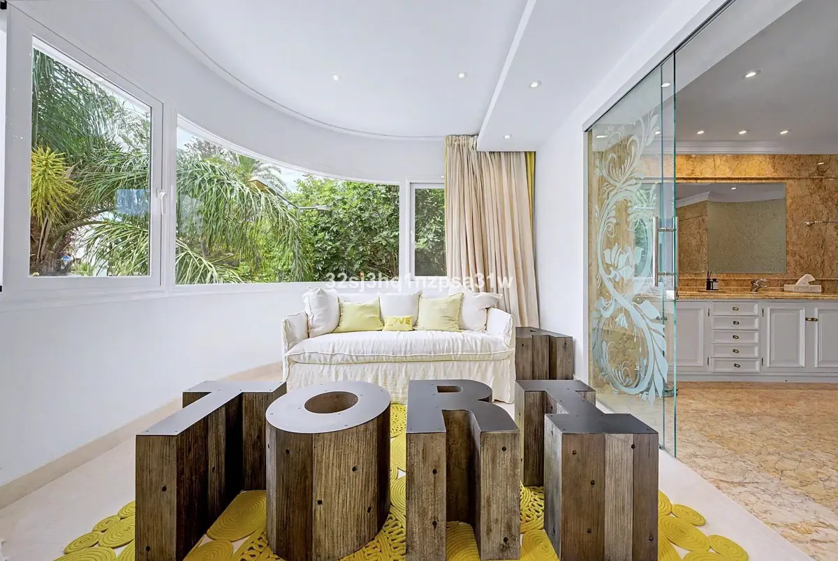 Middle Floor Apartment in Puerto Banús