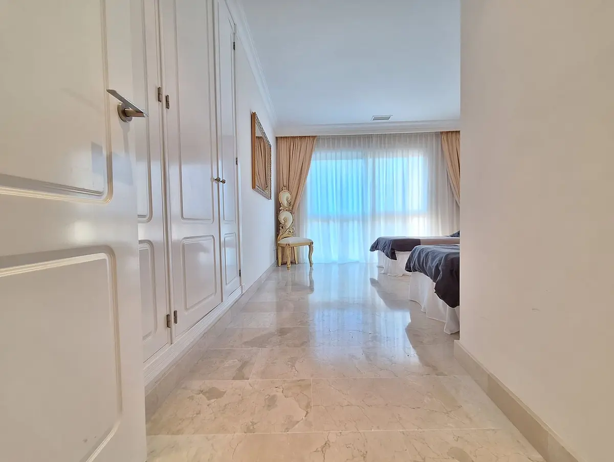 Penthouse Duplex in Nueva Andalucía