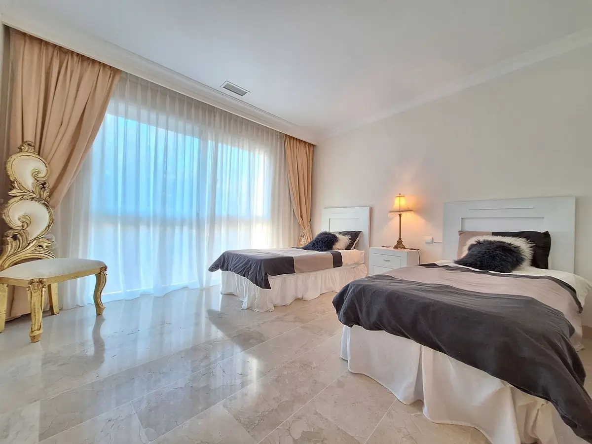 Penthouse Duplex in Nueva Andalucía