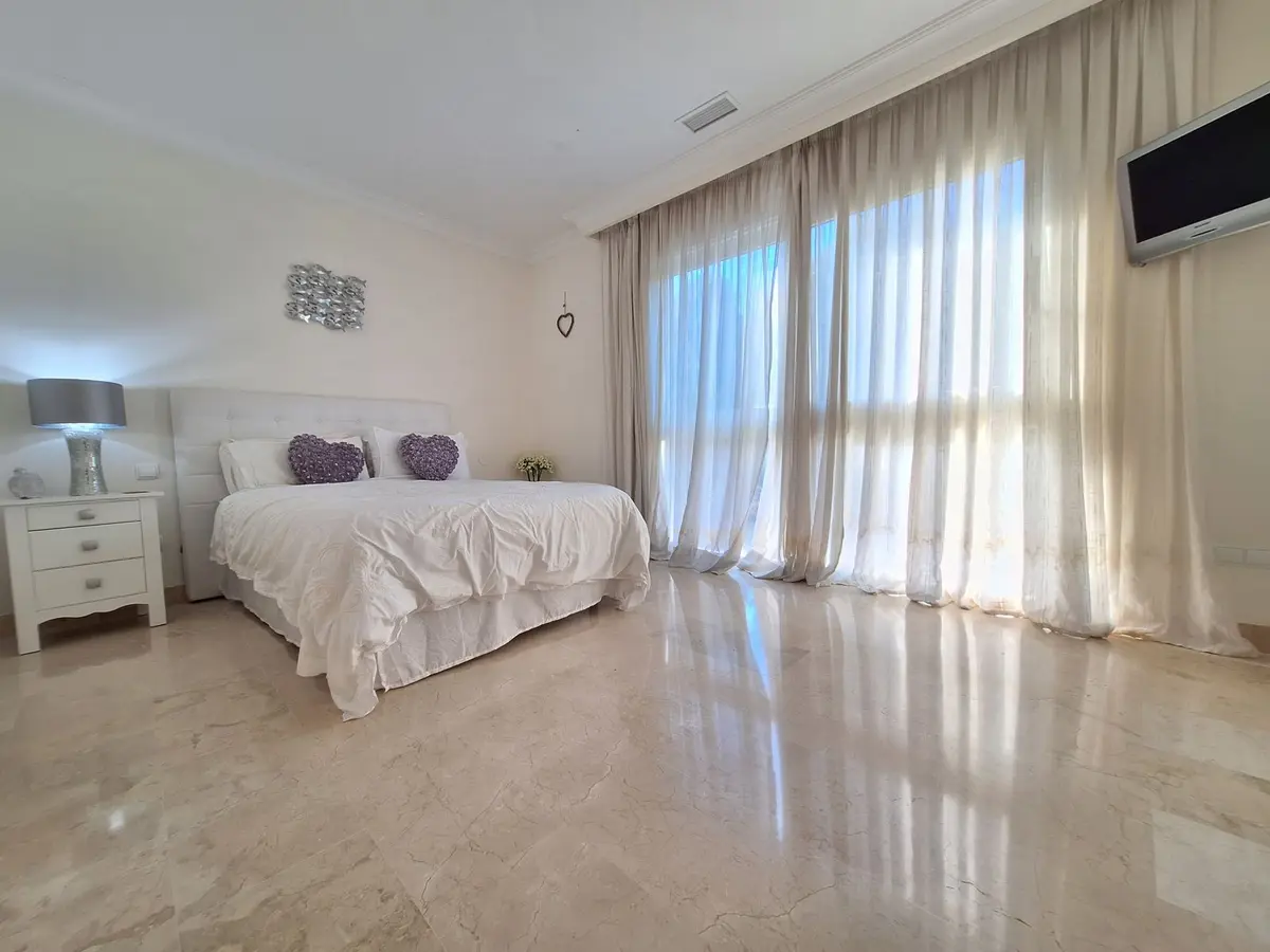 Penthouse Duplex in Nueva Andalucía