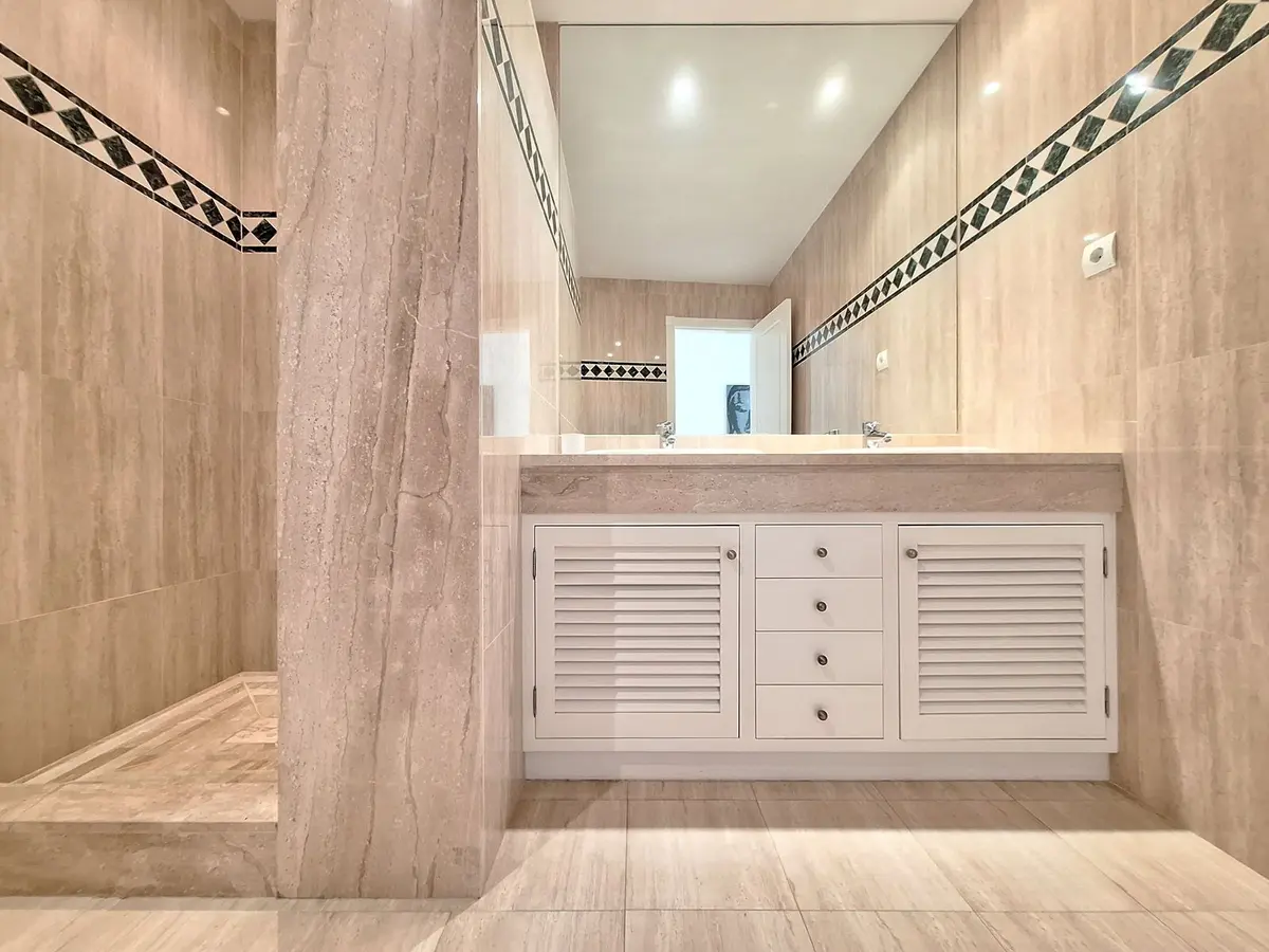 Penthouse Duplex in Nueva Andalucía