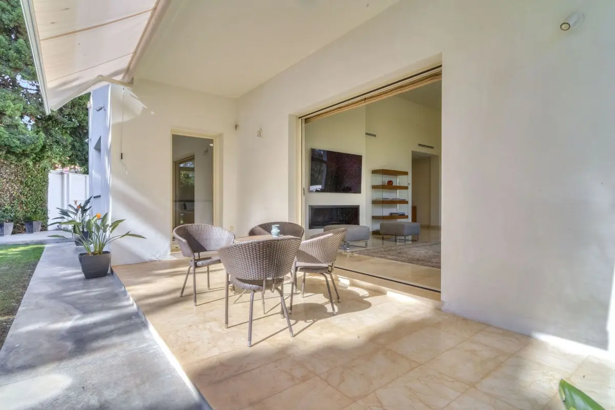 Detached Villa in Guadalmina Baja