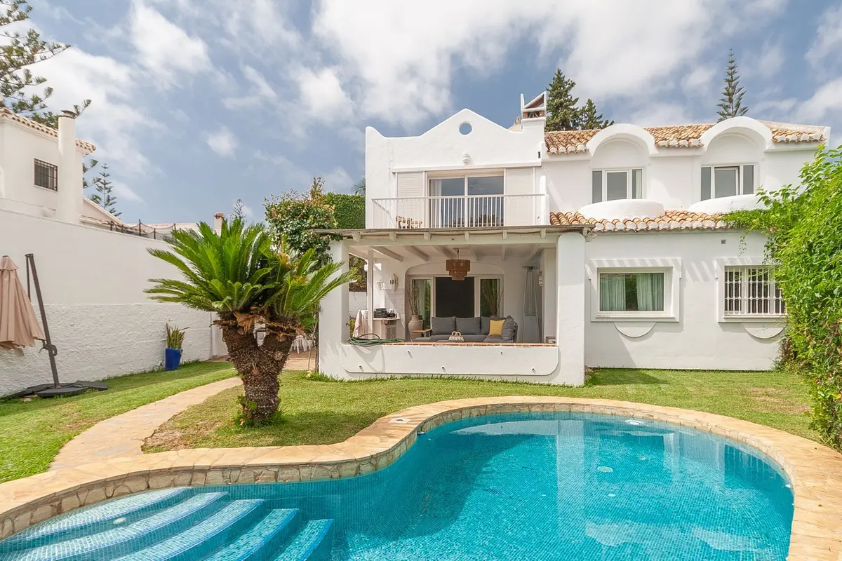 Detached Villa in Elviria
