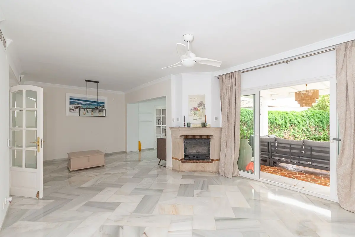 Detached Villa in Elviria