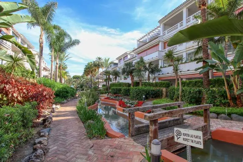 Middle Floor Apartment in Marbella