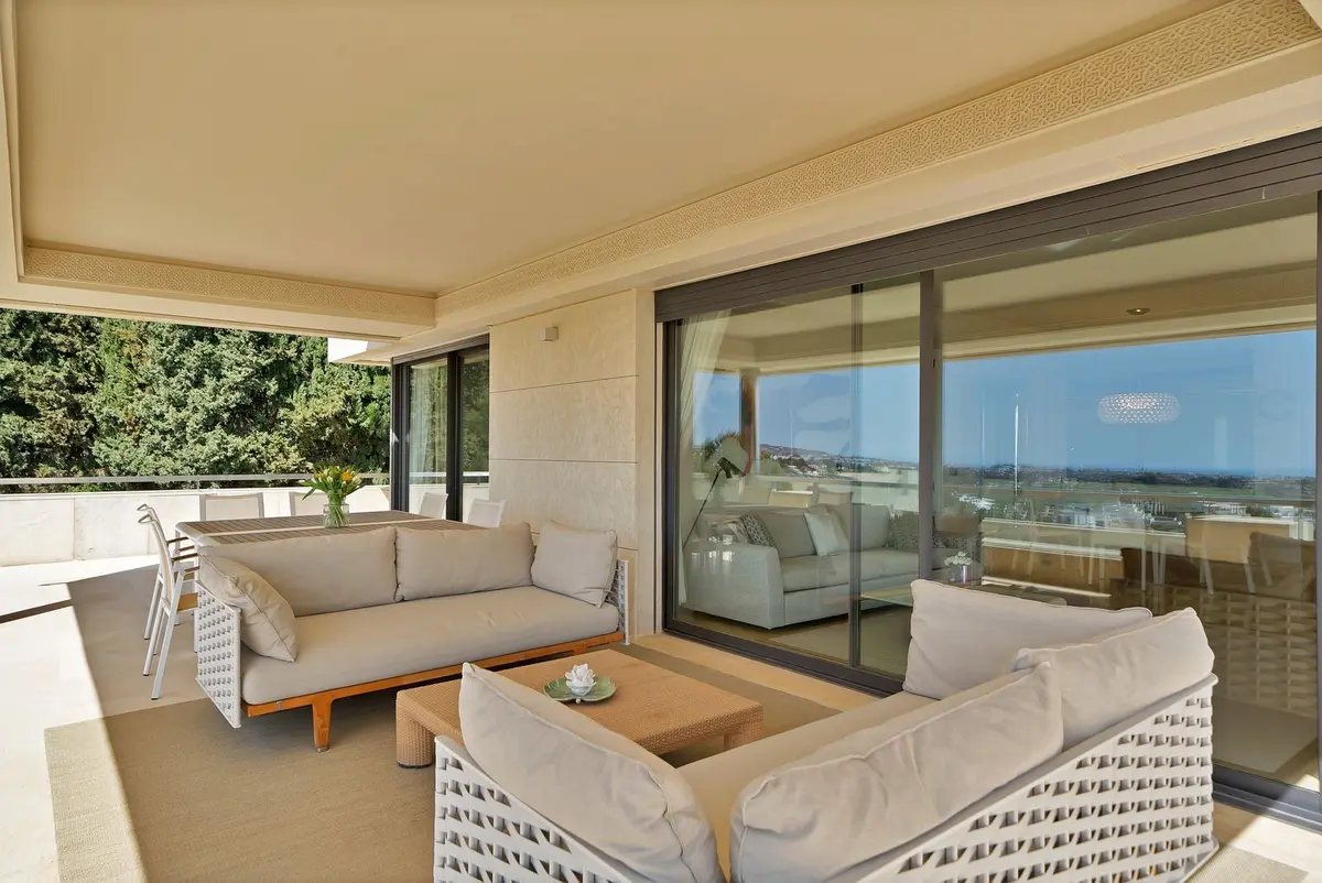 Middle Floor Apartment in Nueva Andalucía