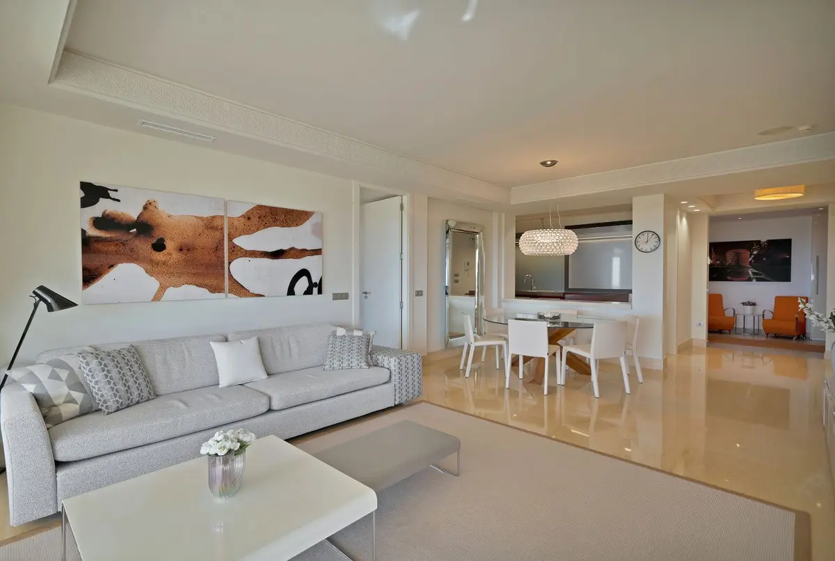 Middle Floor Apartment in Nueva Andalucía