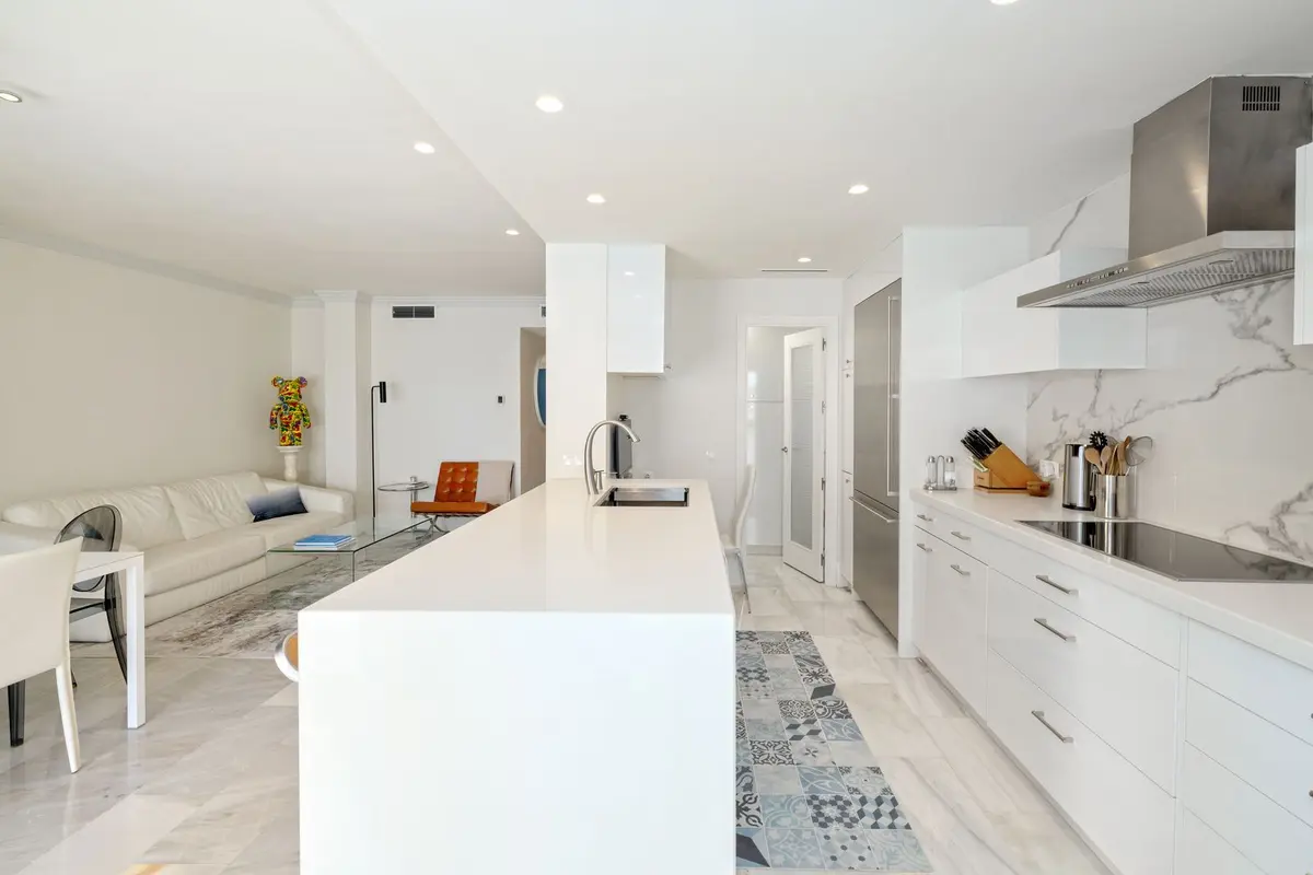 Middle Floor Apartment in Marbella