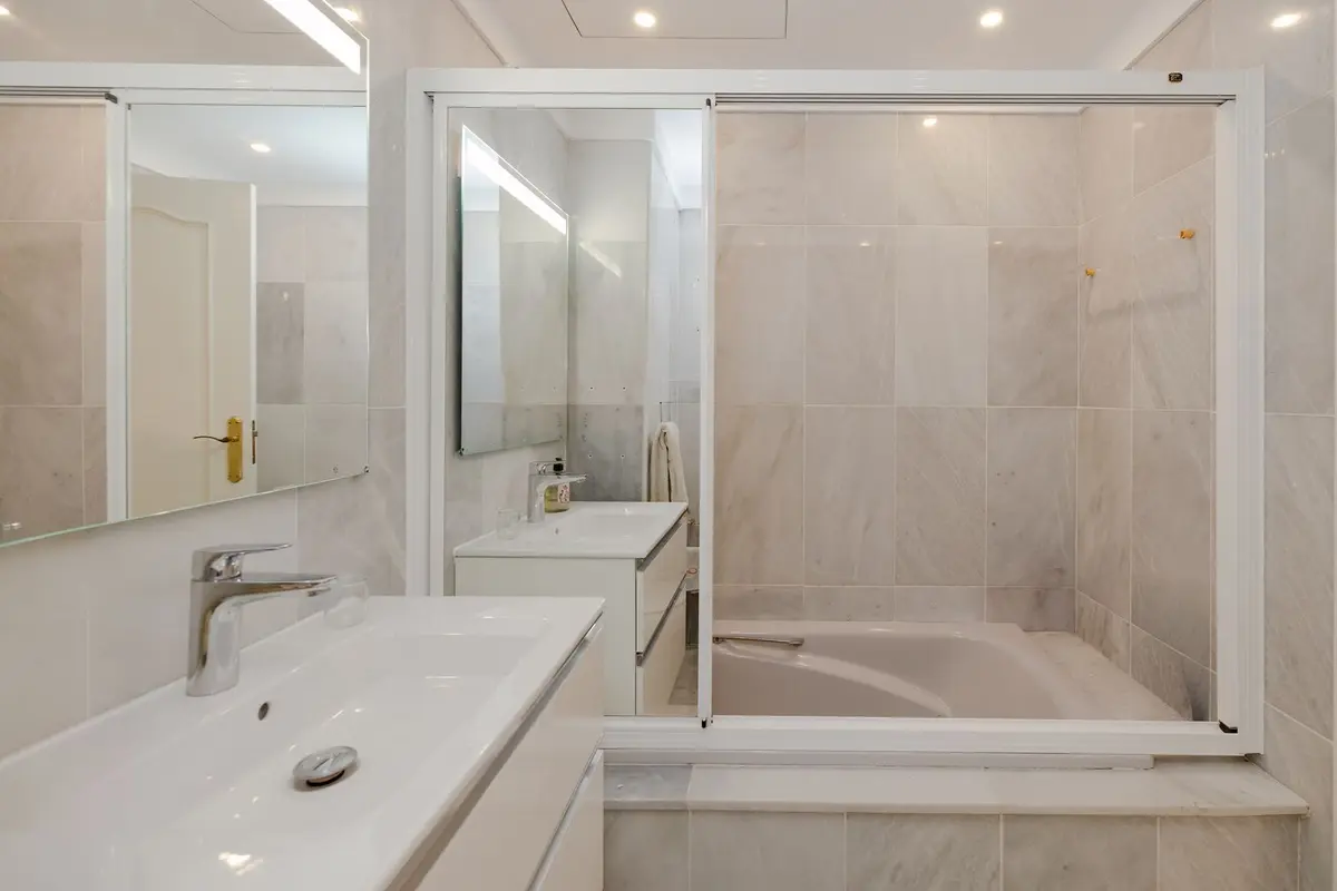 Middle Floor Apartment in Marbella