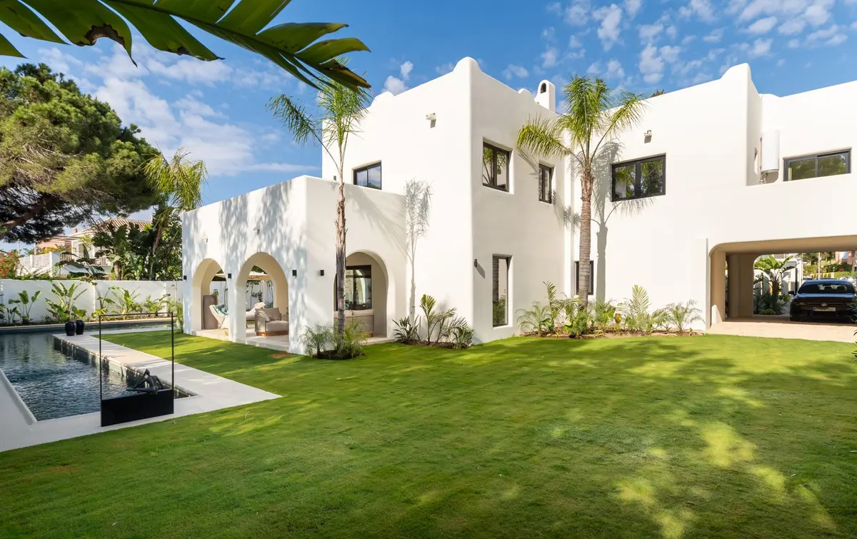 Detached Villa in Guadalmina Baja