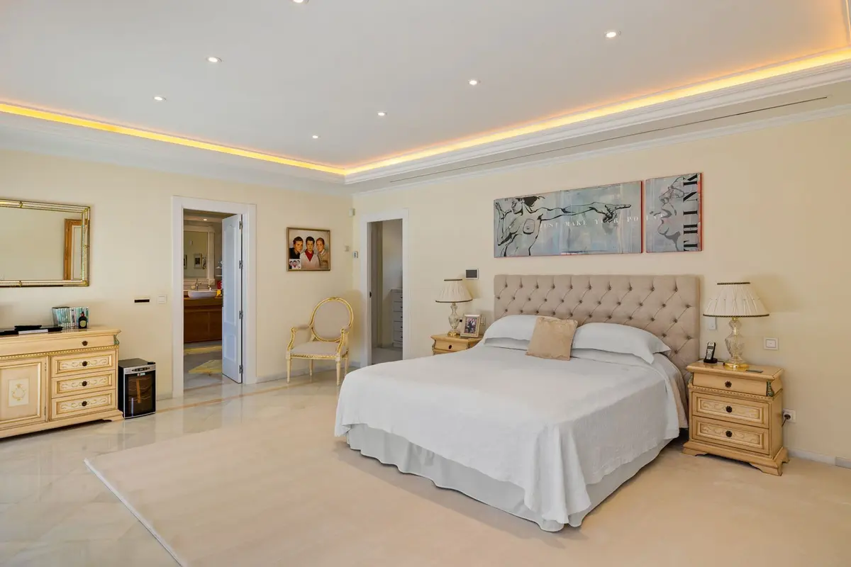 Detached Villa in Nueva Andalucía