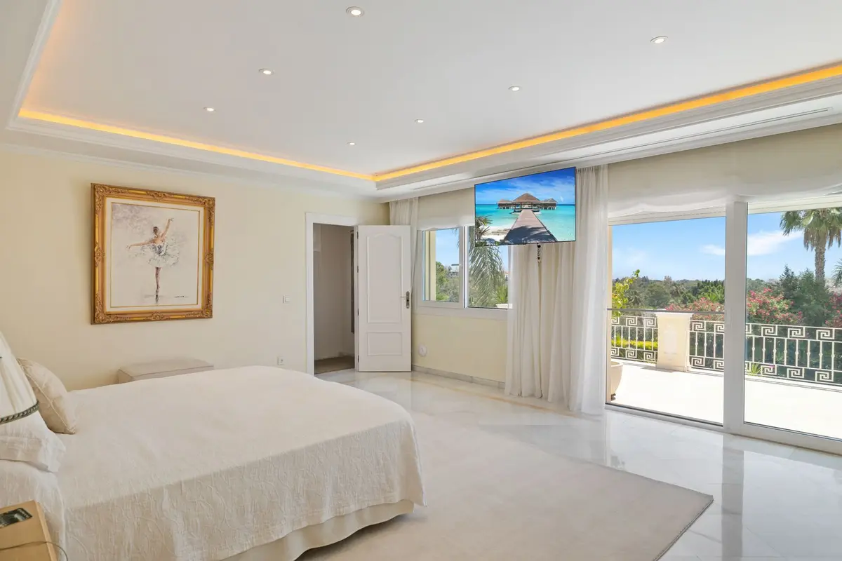 Detached Villa in Nueva Andalucía