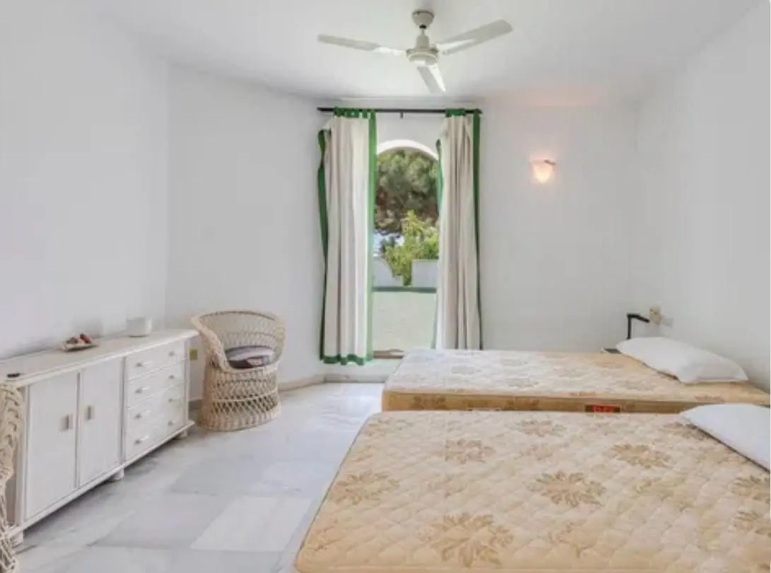 Detached Villa in Artola